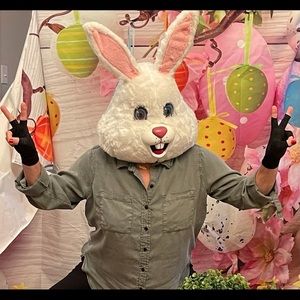 Meet your Posher, Pamela